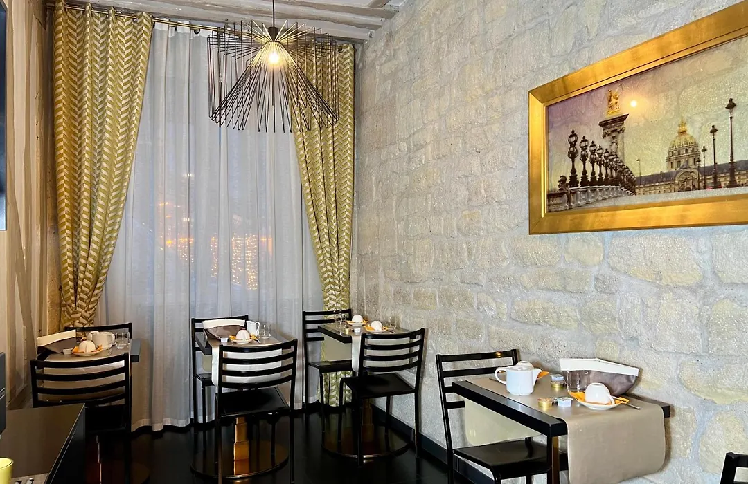 Pratic Hotel-1